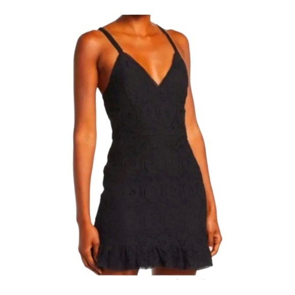 Betsey Johnson LACE SHORT FIT & FLARE DRESS NWOT - Picture 1 of 8